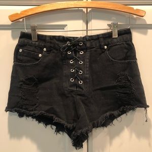 High Wasted Tie Up Shorts